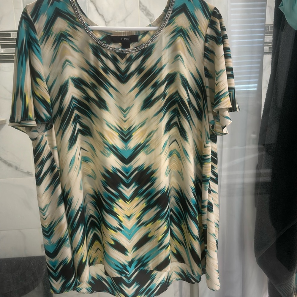 Alfani size 14 Top